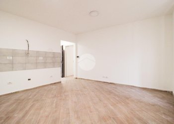Two-room apartment Via Achille Grandi, Cormano - photo 3