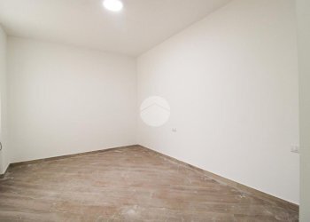 Two-room apartment Via Achille Grandi, Cormano - photo 4