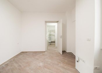Two-room apartment Via Achille Grandi, Cormano - photo 7
