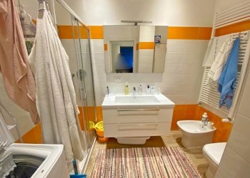 Bagno - Quadrilocale viale degli Angeli, 30, Cuneo (zona Centro) - foto 7