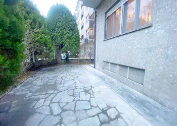 Cortile interno - Quadrilocale viale degli Angeli, 30, Cuneo (zona Centro) - foto 12