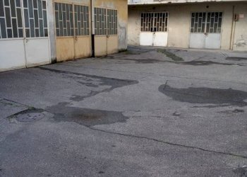 Cortile interno - Box via Salbertrand, 83/9, Torino (zona Parella) - foto 5