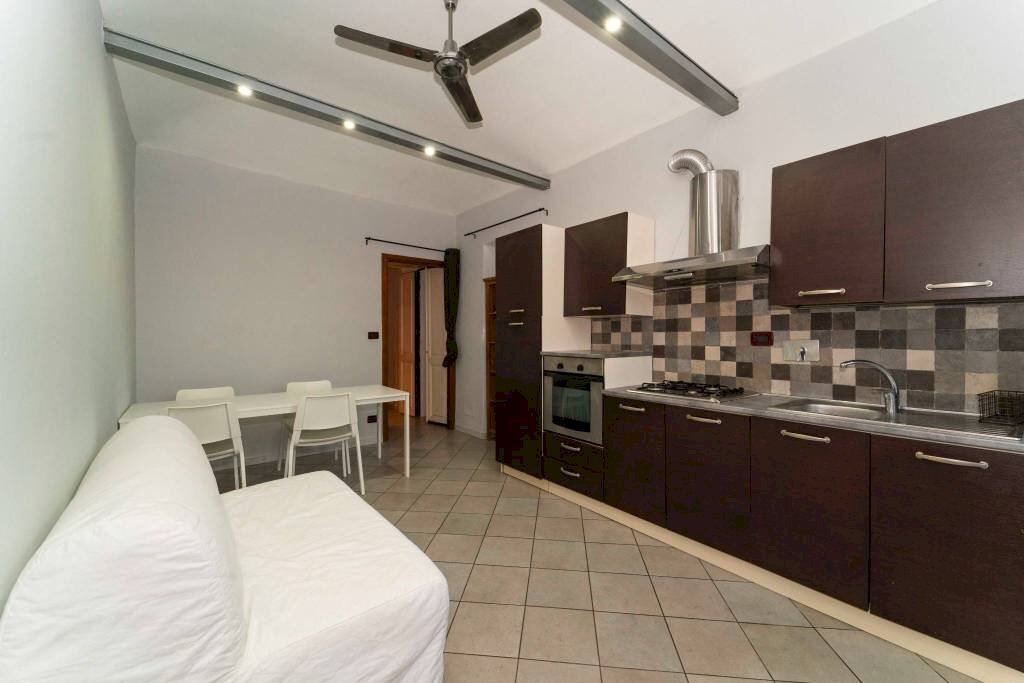 Cucina - Two-room apartment corso Tortona, 42, Torino (neighborhood Vanchiglietta) - photo 1