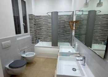 Bagno - Quadrilocale via Leonardo Montaldo, 11A, Genova (zona Marassi) - foto 6