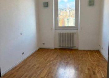 Camera da letto - Quadrilocale via Leonardo Montaldo, 11A, Genova (zona Marassi) - foto 39