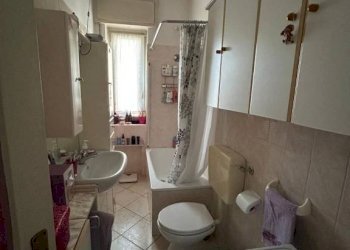 Bagno - Trilocale via Agordat, 18, Vercelli - foto 18