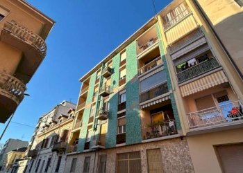 Facciata - Trilocale via Agordat, 18, Vercelli - foto 4