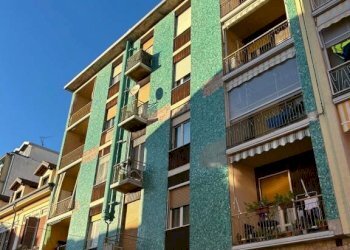 Facciata - Trilocale via Agordat, 18, Vercelli - foto 1