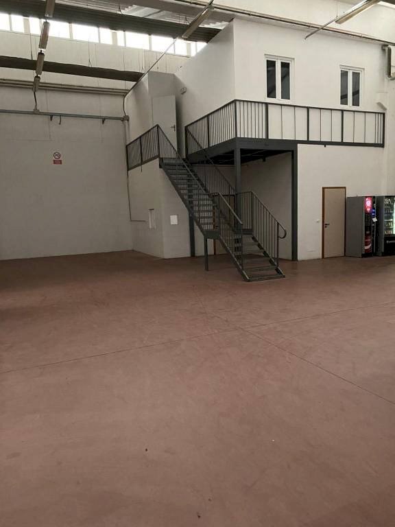 Zona - Shed via 1 Maggio, Granarolo dell'Emilia - photo 3