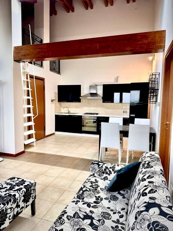 Salone - Attico via Enrico Mattei, 13/1, Bologna (zona San Vitale) - foto 3