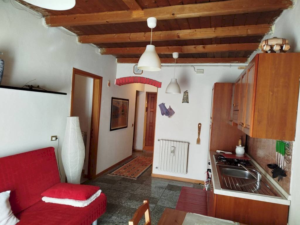 Cucina - Trilocale via alle Scuole, 75, Berbenno di Valtellina - foto 2