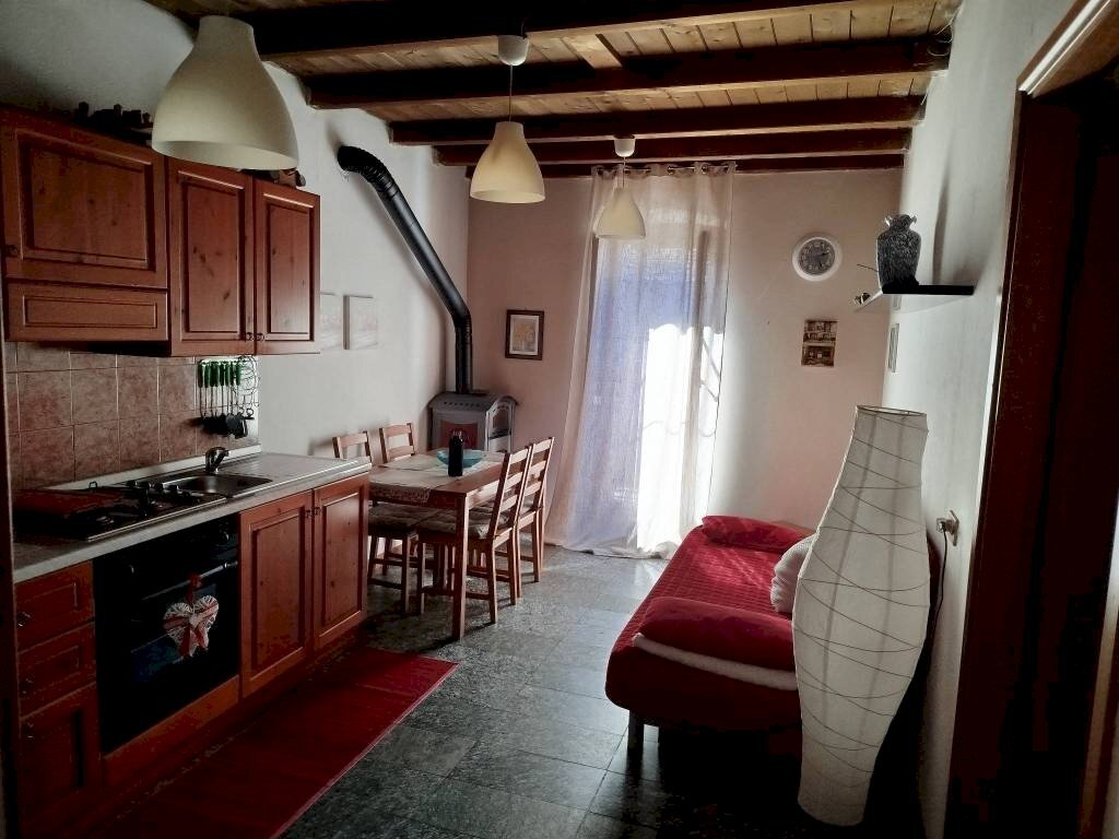 Cucina - Trilocale via alle Scuole, 75, Berbenno di Valtellina - foto 2