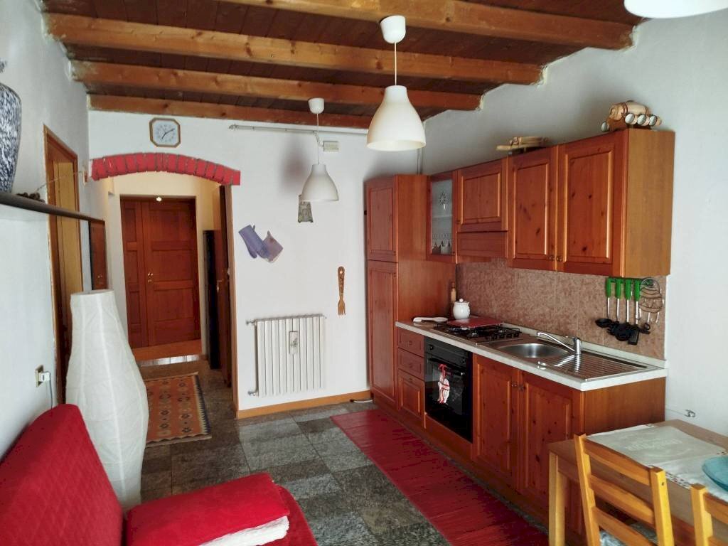 Cucina - Trilocale via alle Scuole, 75, Berbenno di Valtellina - foto 3