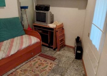 Camera da letto - Three-room apartment via alle Scuole, 75, Berbenno di Valtellina - photo 8