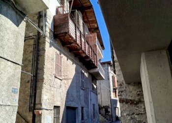 Facciata - Three-room apartment via alle Scuole, 75, Berbenno di Valtellina - photo 12