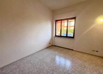 Camera da letto - Quadrilocale via Vercellotto, 272, Cossato - foto 14