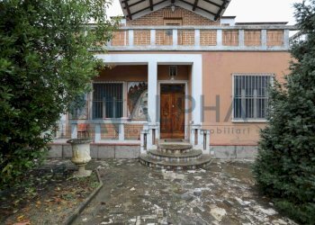 Facciata - Villa via Marano, Forlì - foto 1