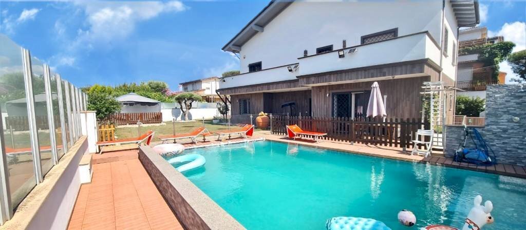 Piscina - Villa via Anselmo Bucci, Roma - foto 1