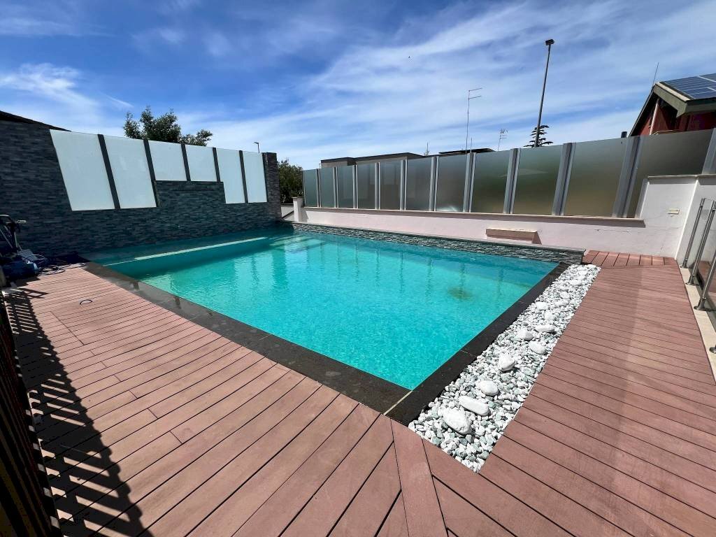 Piscina - Villa via Anselmo Bucci, Roma - foto 3