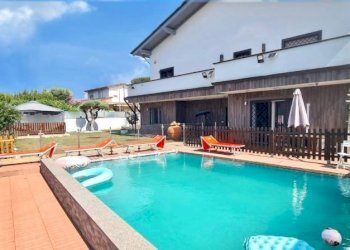 Piscina - Villa via Anselmo Bucci, Roma - foto 1