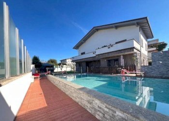 Piscina - Villa via Anselmo Bucci, Roma - foto 1