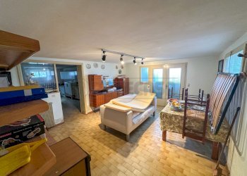 TAVERNA - Villa VIA BATTISTI 40, Chiopris-Viscone - foto 18