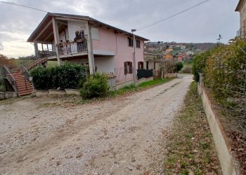 9d7e39ac-52bb-44c0-adfb-a517a10cbea8.jpg - Porzione di casa Sismano, Avigliano Umbro - foto 10