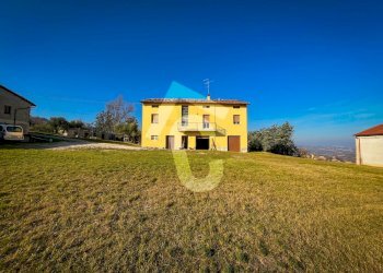 D6B48AAE-96E1-4E58-89BE-CFEA2A6888AA.jpeg - Casale Staffolo - foto 1