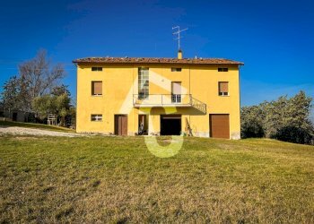 3ADC7947-BEAA-4830-80F5-84A54B9E9FBB.jpeg - Casale Staffolo - foto 2