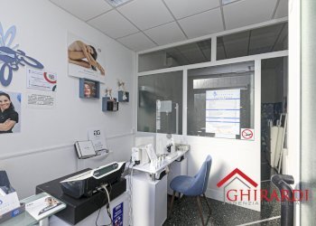 1.1 INGRESSO.jpg - Centro Estetico - Solarium - Benessere VIA G. CALDESI  43R, Genova (zona Sestri Ponente) - foto 2