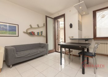 2.1 soggiorno.jpg - Four-room apartment VIALE VILLA GAVOTTI  43, Genova (neighborhood Sestri Ponente) - photo 2