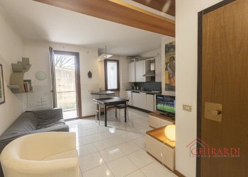 2.0 soggiorno.jpg - Four-room apartment VIALE VILLA GAVOTTI  43, Genova (neighborhood Sestri Ponente) - photo 7