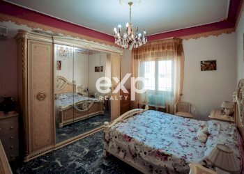 Three-room apartment Via Reggio Campi II tronco Traversa Plutino, Reggio di Calabria - photo 9