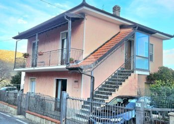 Casa semi indipendente Via Grillarine, Diano Arentino - foto 4