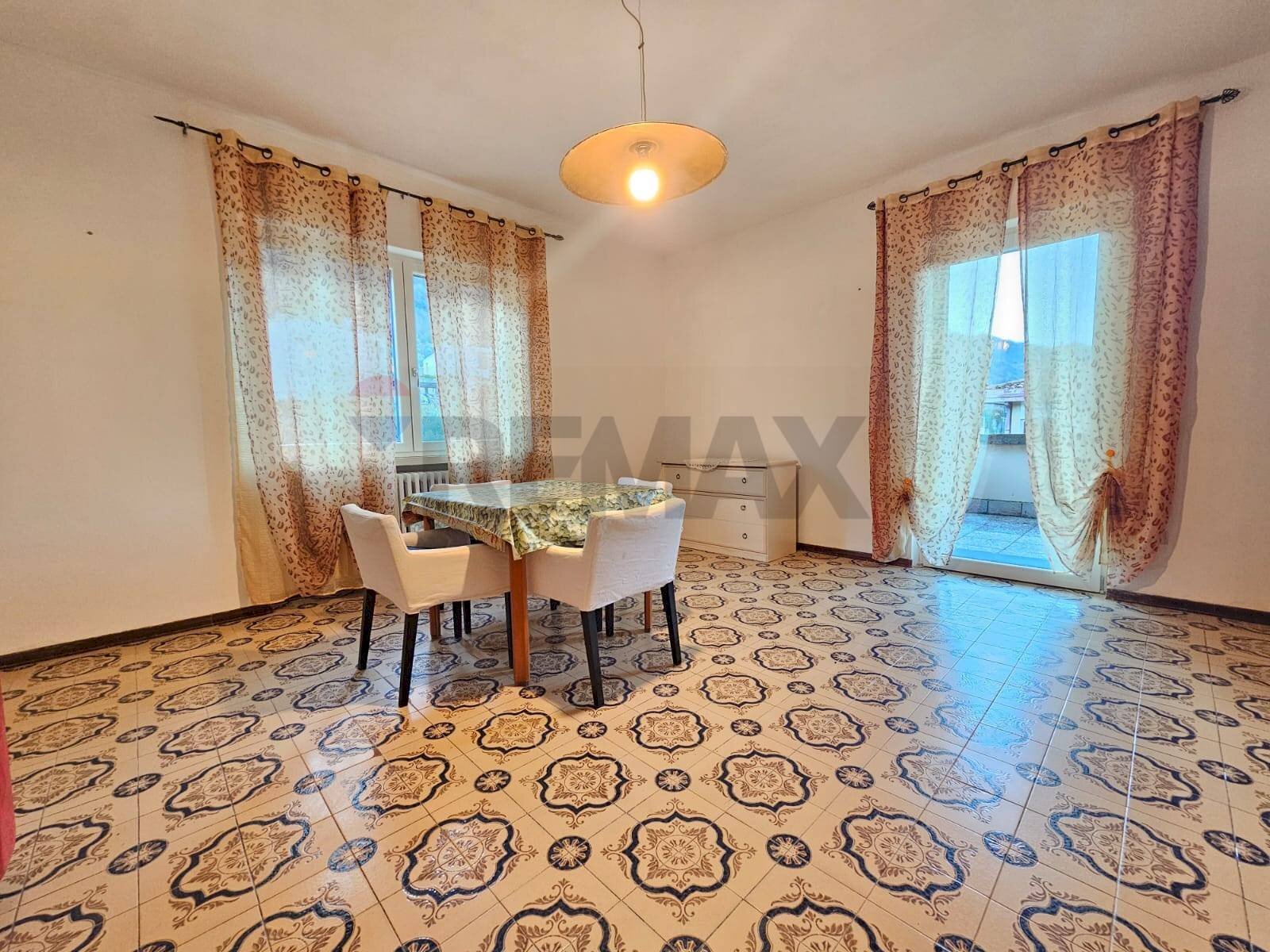 Bilocale Via Vittorio Veneto, 9
Pilzone, Iseo - foto 2