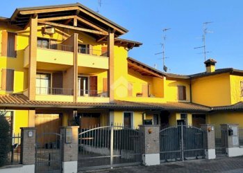 Trilocale Via M. D'Antona, Fabbrico - foto 2