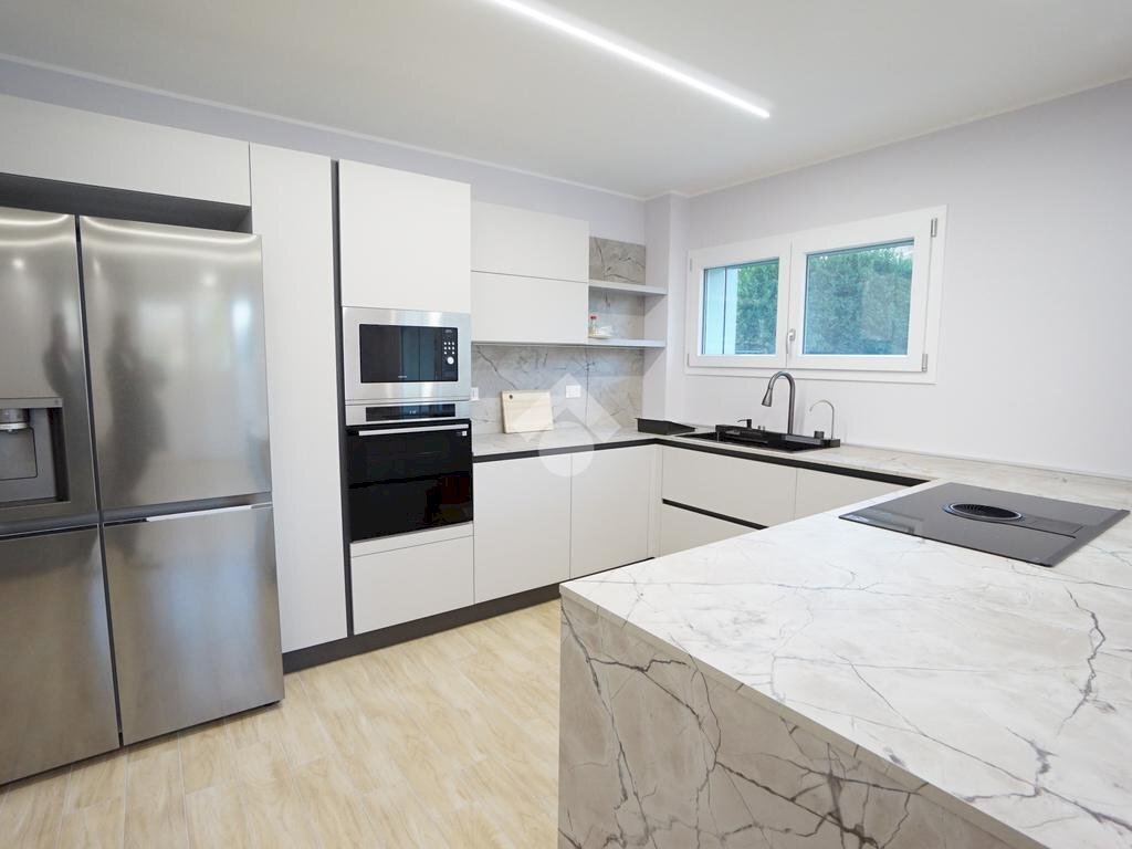 Three-room apartment Via Fratelli Cervi, Castelnuovo Rangone - photo 1