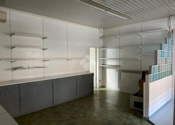 Shop Negozio/ufficio via Isabella Andreini, Bologna (neighborhood San Donato) - photo 4