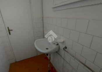 Shop Negozio/ufficio via Isabella Andreini, Bologna (neighborhood San Donato) - photo 11