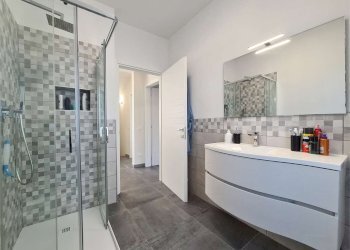 Casa indipendente Modena (zona Circoscrizione 1) - foto 25