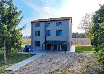 Casa indipendente Modena (zona Circoscrizione 1) - foto 35