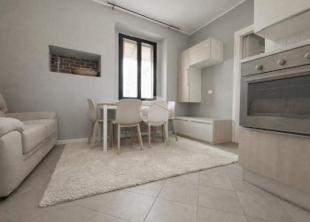 Two-room apartment Piazza S. Zenone, Cambiago - photo 1