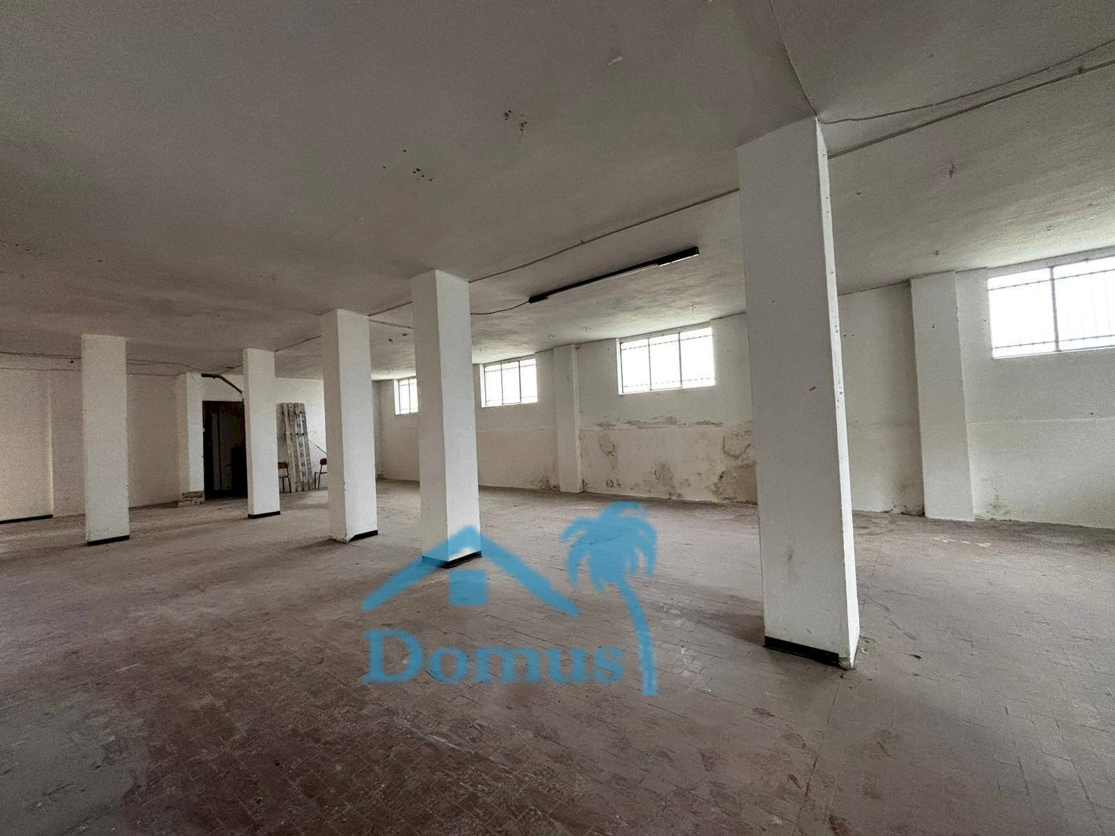 Foto 3 - Locale Commerciale Via Agnelli
 
3, Pinerolo - foto 3