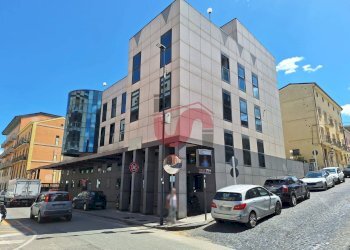 Foto 1 - Office Via Goduti, Benevento - photo 1