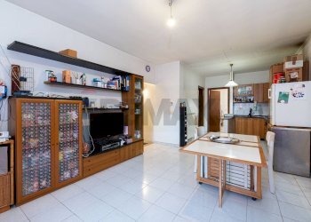 Sala da pranzo - Villa Bifamiliare Via Della Verbena
 
17, Roma - foto 2