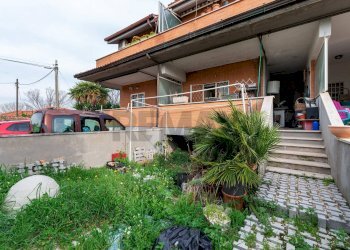Casa all\'aperto - Villa Bifamiliare Via Della Verbena
 
17, Roma - foto 11