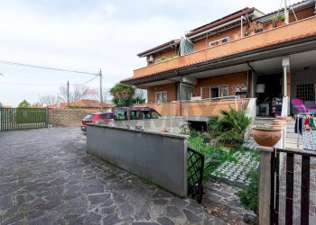 Casa all\'aperto - Villa Bifamiliare Via Della Verbena
 
17, Roma - foto 13