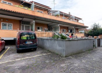 Edificio all\'aperto - Villa Bifamiliare Via Della Verbena
 
17, Roma - foto 14