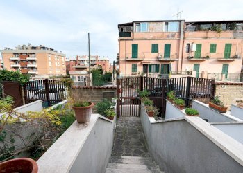 Edificio all\'aperto - Villa Bifamiliare Via Della Verbena
 
17, Roma - foto 24