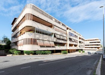 Edificio all\'aperto - Box via francesca bertini
 
43, Roma - foto 1